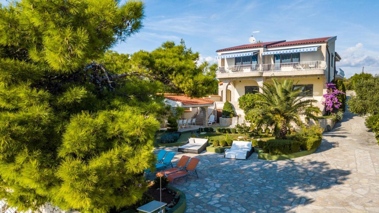 Apartments Villa Punta Royal Pirovac Exterior foto
