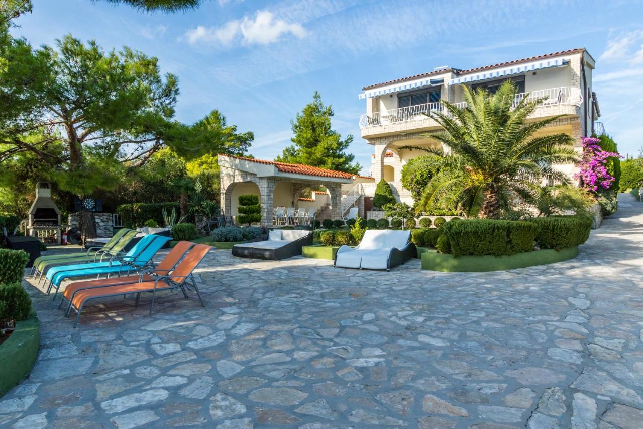 Apartments Villa Punta Royal Pirovac Exterior foto