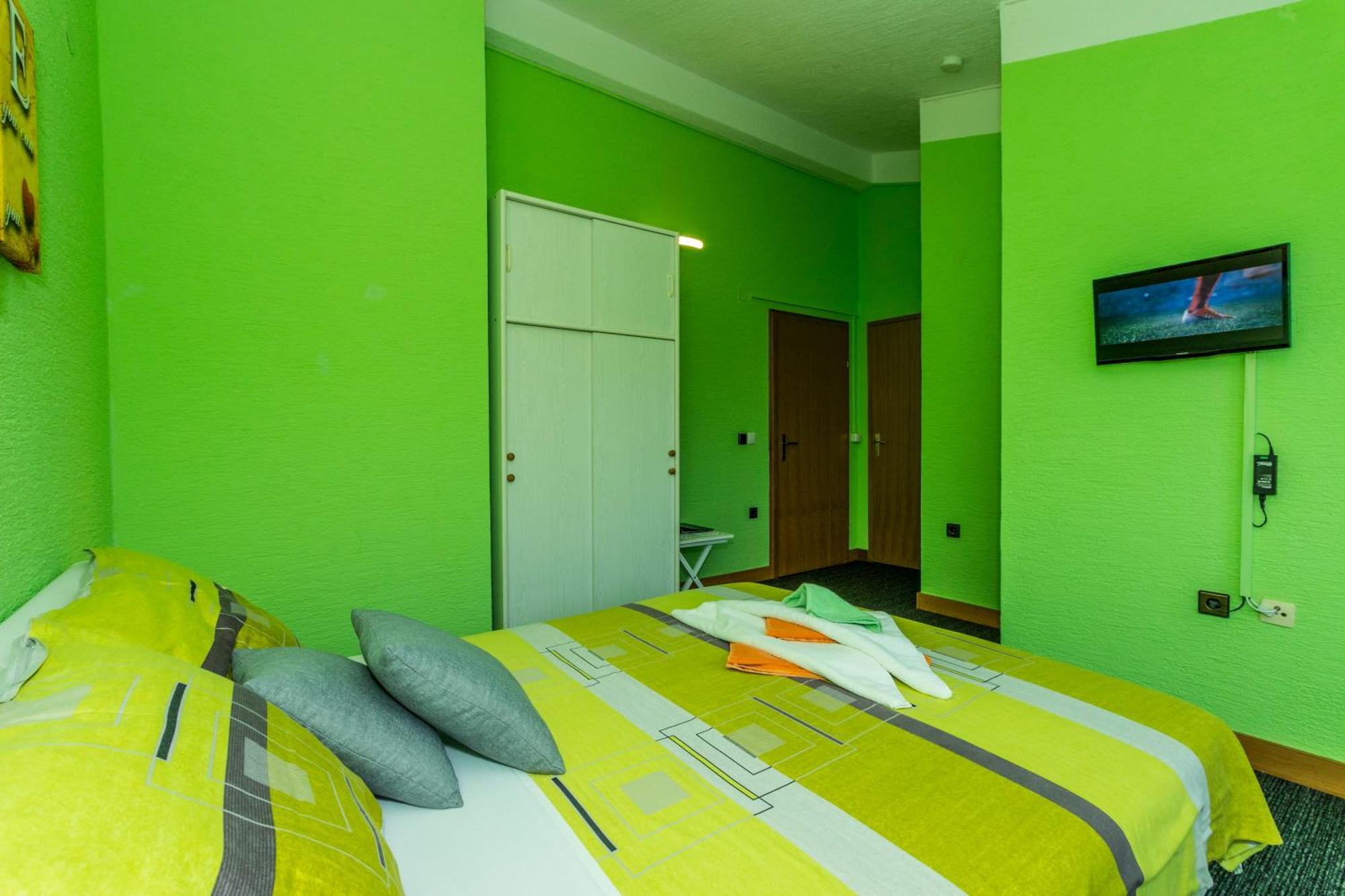 Apartments Villa Punta Royal Pirovac Habitación foto