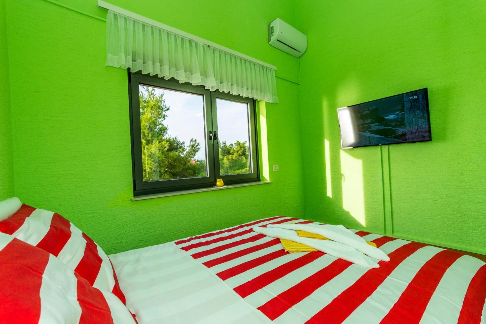 Apartments Villa Punta Royal Pirovac Habitación foto